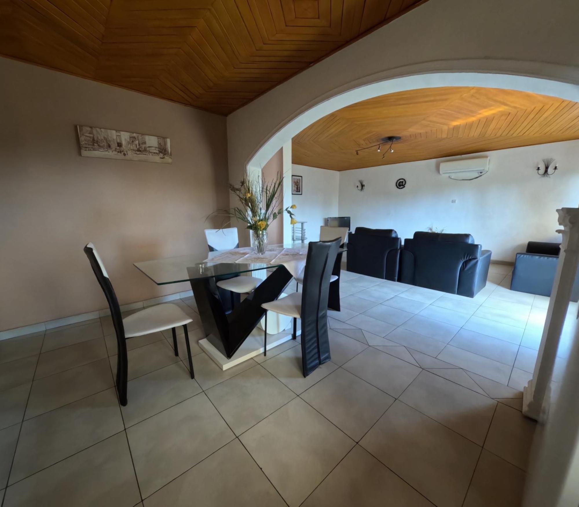 Residence Hoteliere Borel Denver Ντουάλα Εξωτερικό φωτογραφία