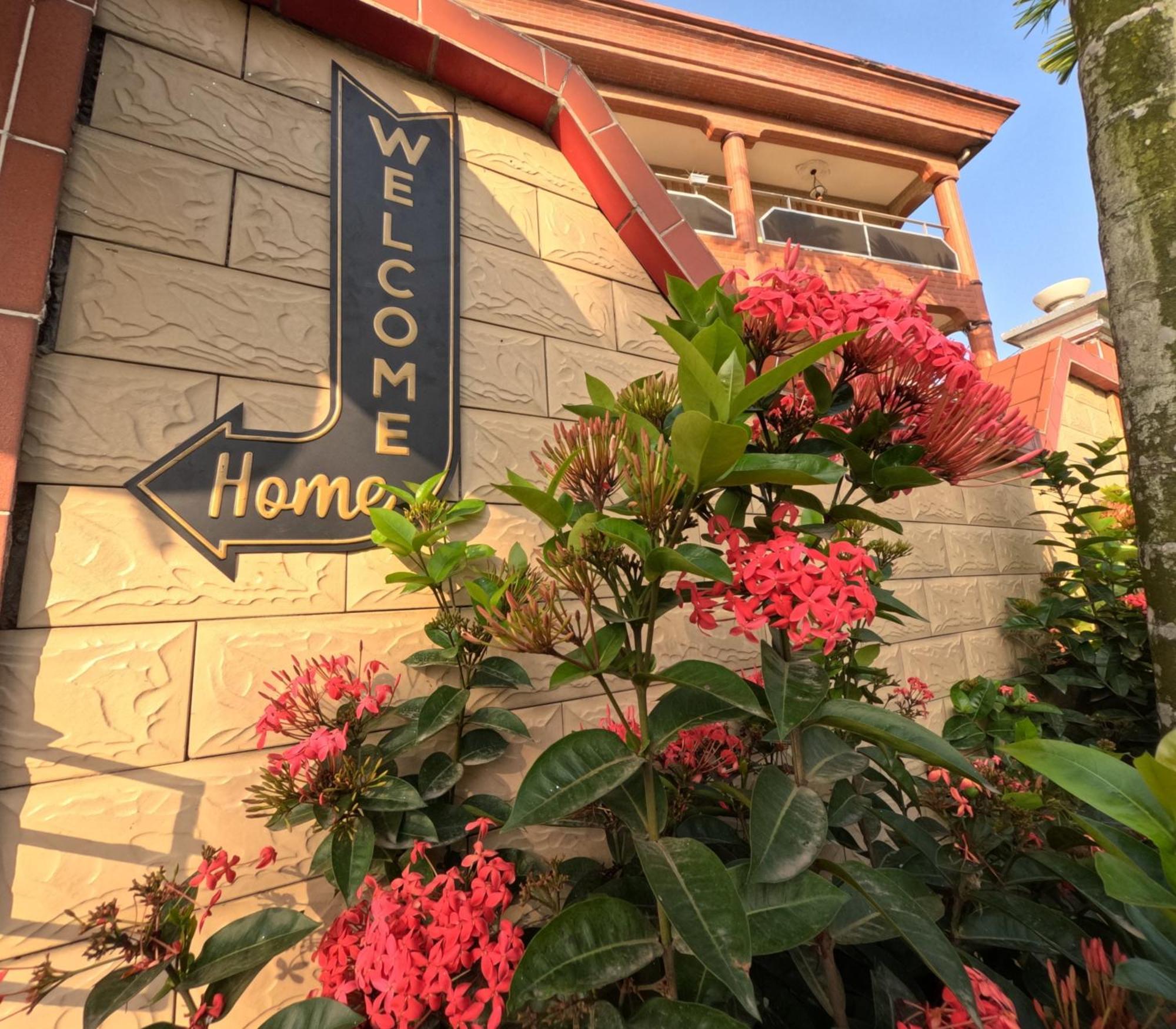 Residence Hoteliere Borel Denver Ντουάλα Εξωτερικό φωτογραφία